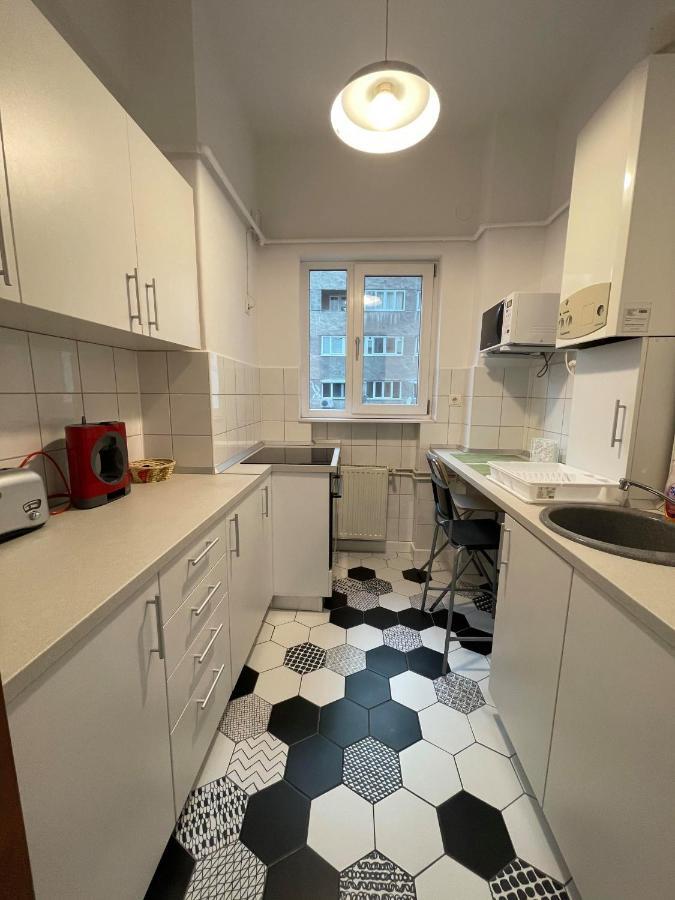 Appartamento Interbellic Flat Bucarest Esterno foto