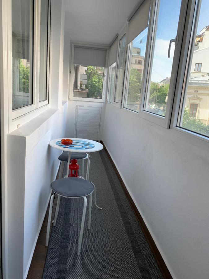 Appartamento Interbellic Flat Bucarest Esterno foto